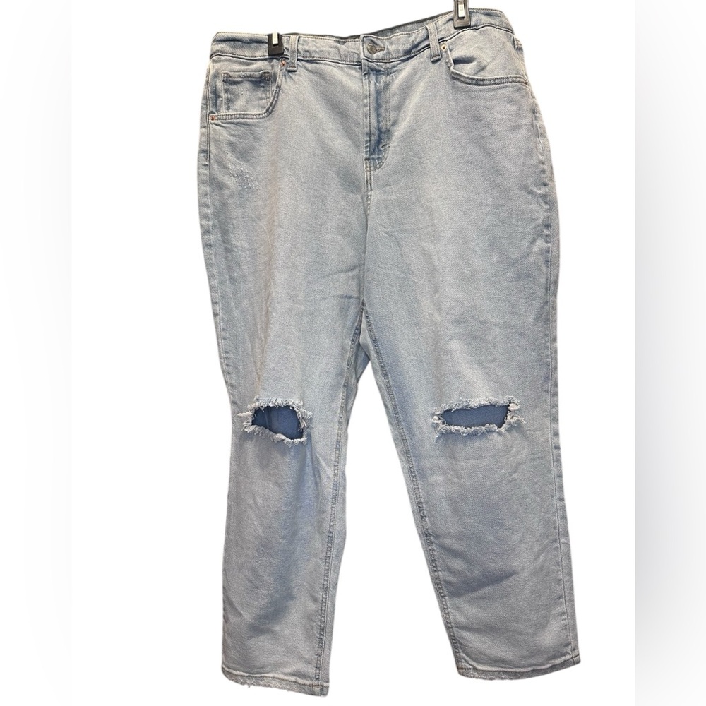 Wild Fable distressed denim high waisted tapered leg size 17 /‎ 27 inseam NWT